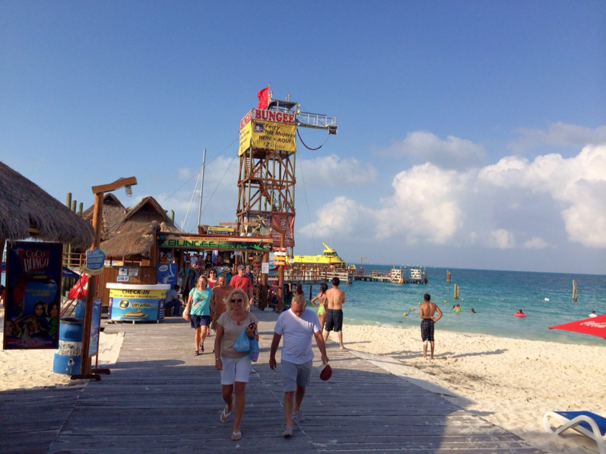 como llegar a isla mujeres desde playa tortuga