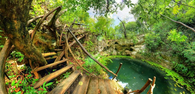 Cenote Zapote Puerto Morelos