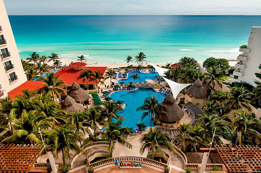 GR Solaris Cancún