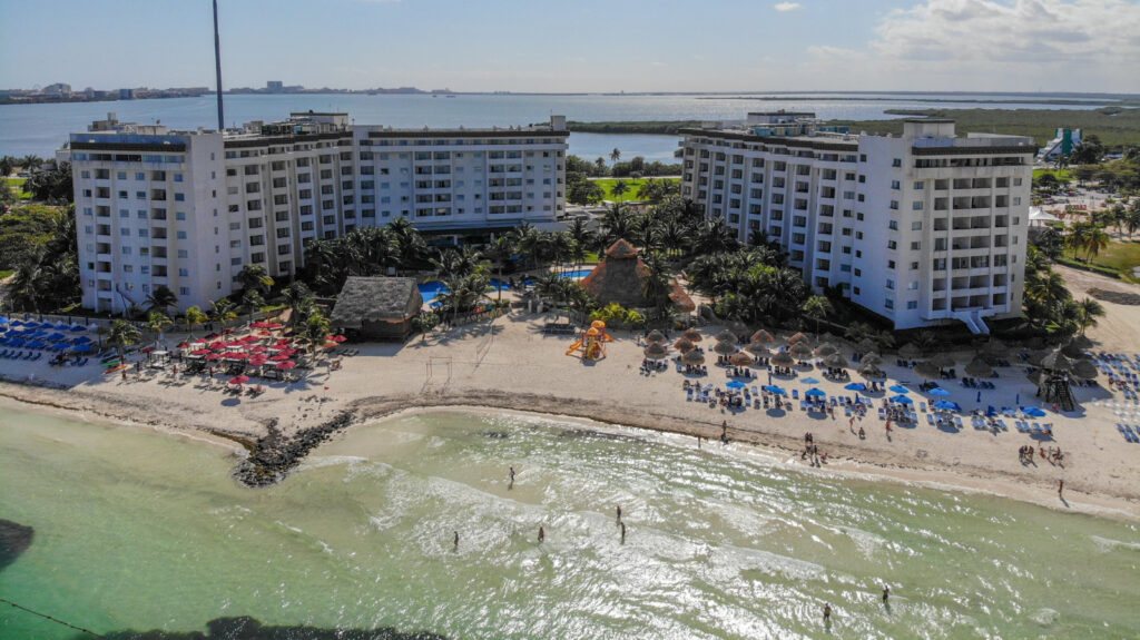 playa hotel casa maya