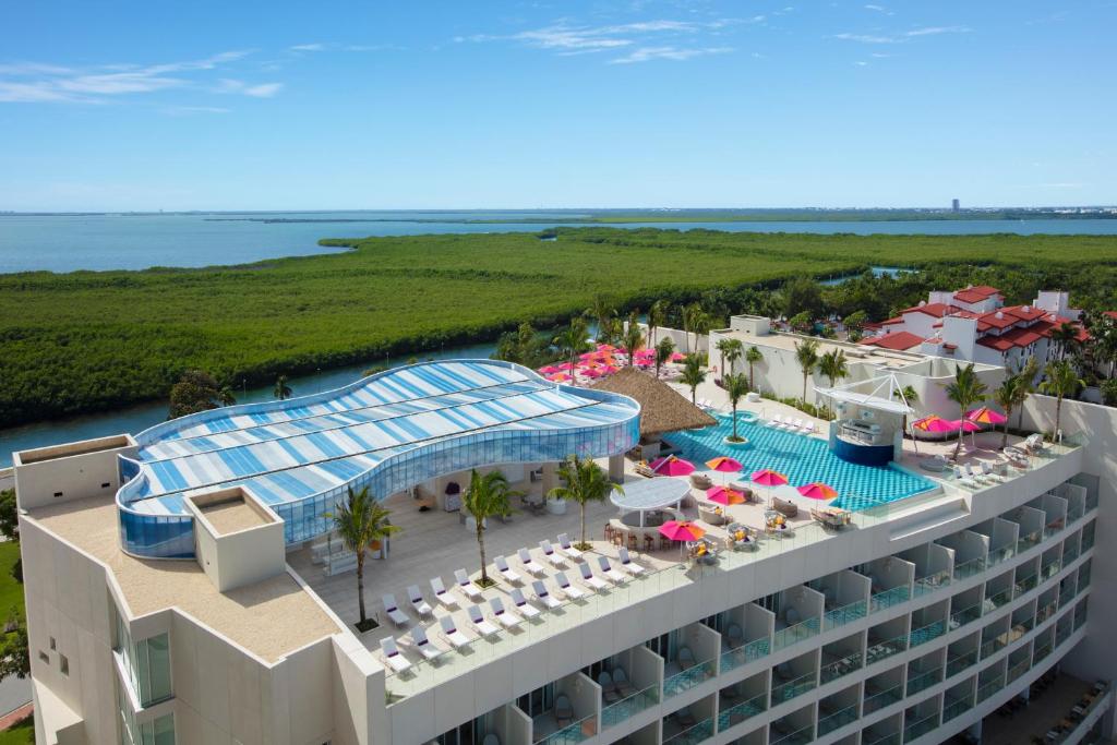 Breathless Cancun Soul Resort & Spa